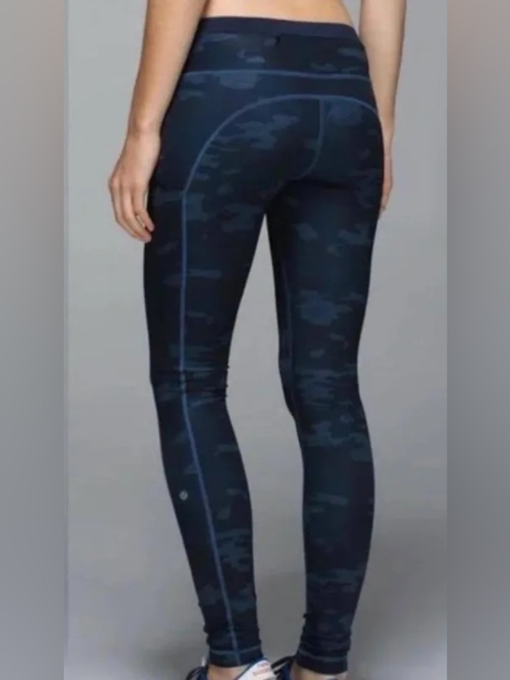 Lululemon athletic blue camo 7/8 ankle length leggings speed up tights